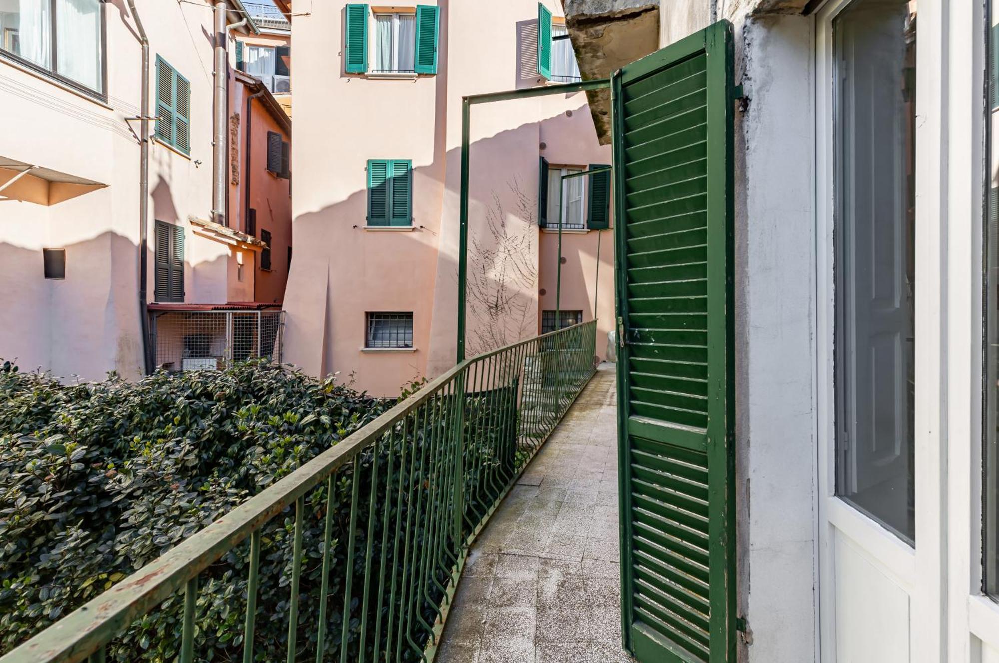 Urban Oasis: Central Apartment With Garden Perugia Exterior photo
